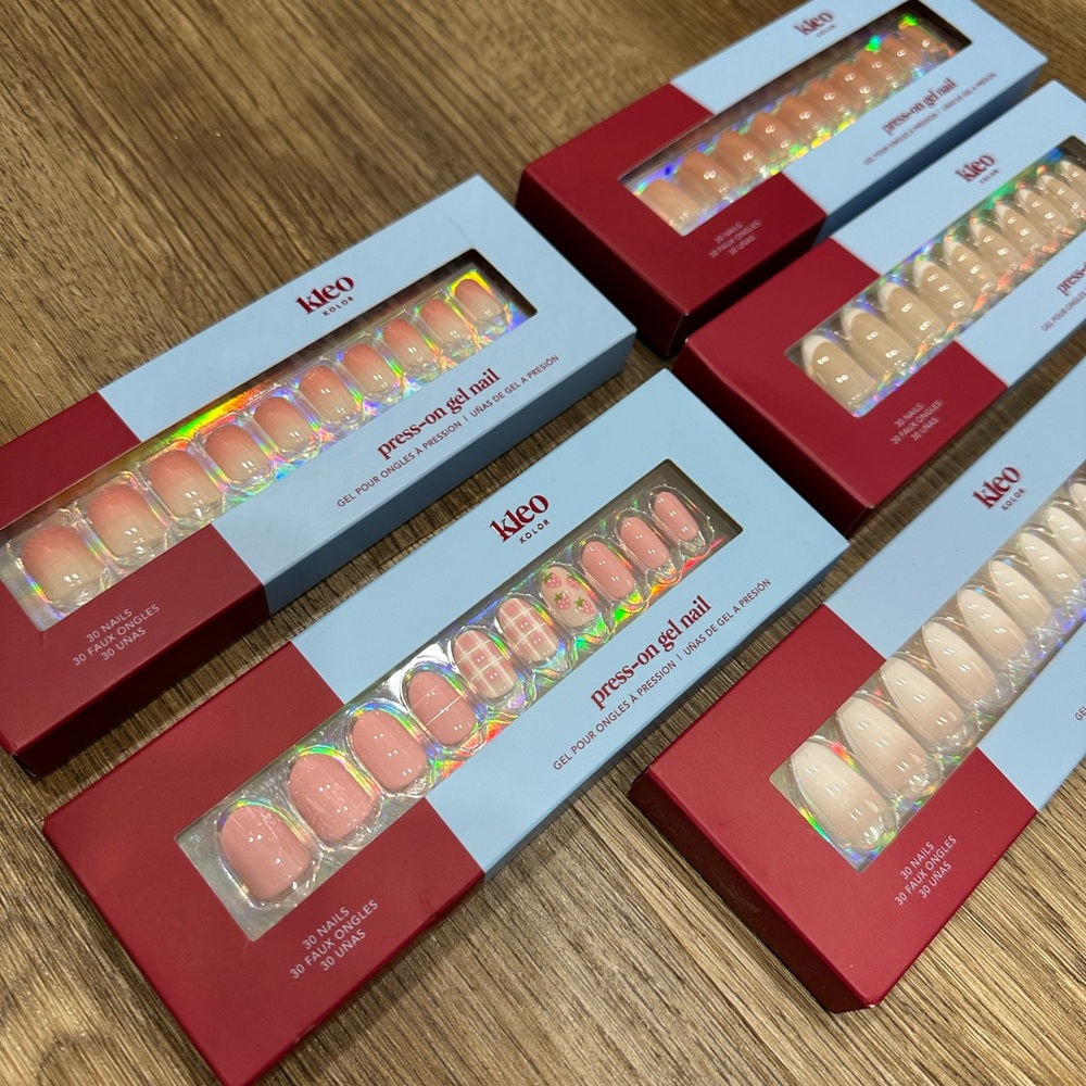 Kleo Kolor Press-On Gel Nails Set